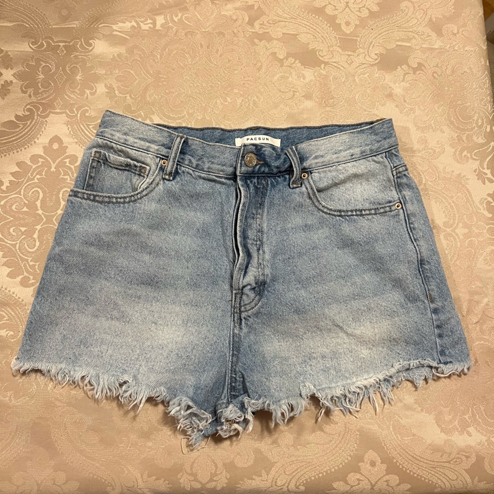 Pacsun vintage high rise jean shorts - size 29!